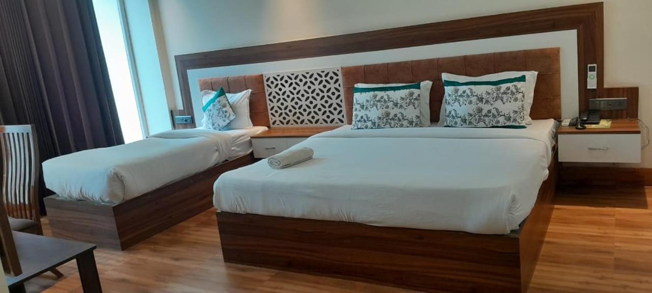 Hotel White House 350 Mtr From Golden Temple Amritsar Exterior foto