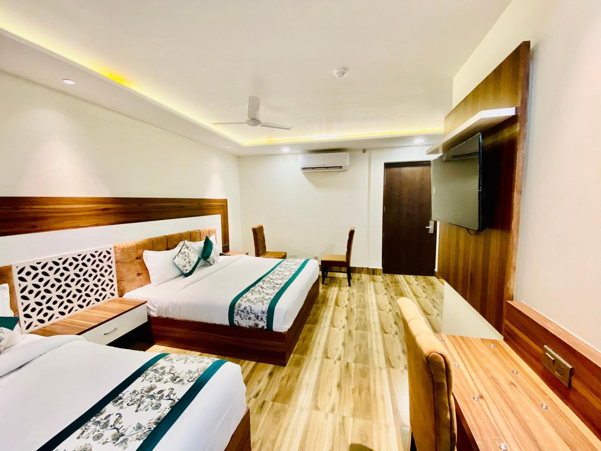 Hotel White House 350 Mtr From Golden Temple Amritsar Exterior foto