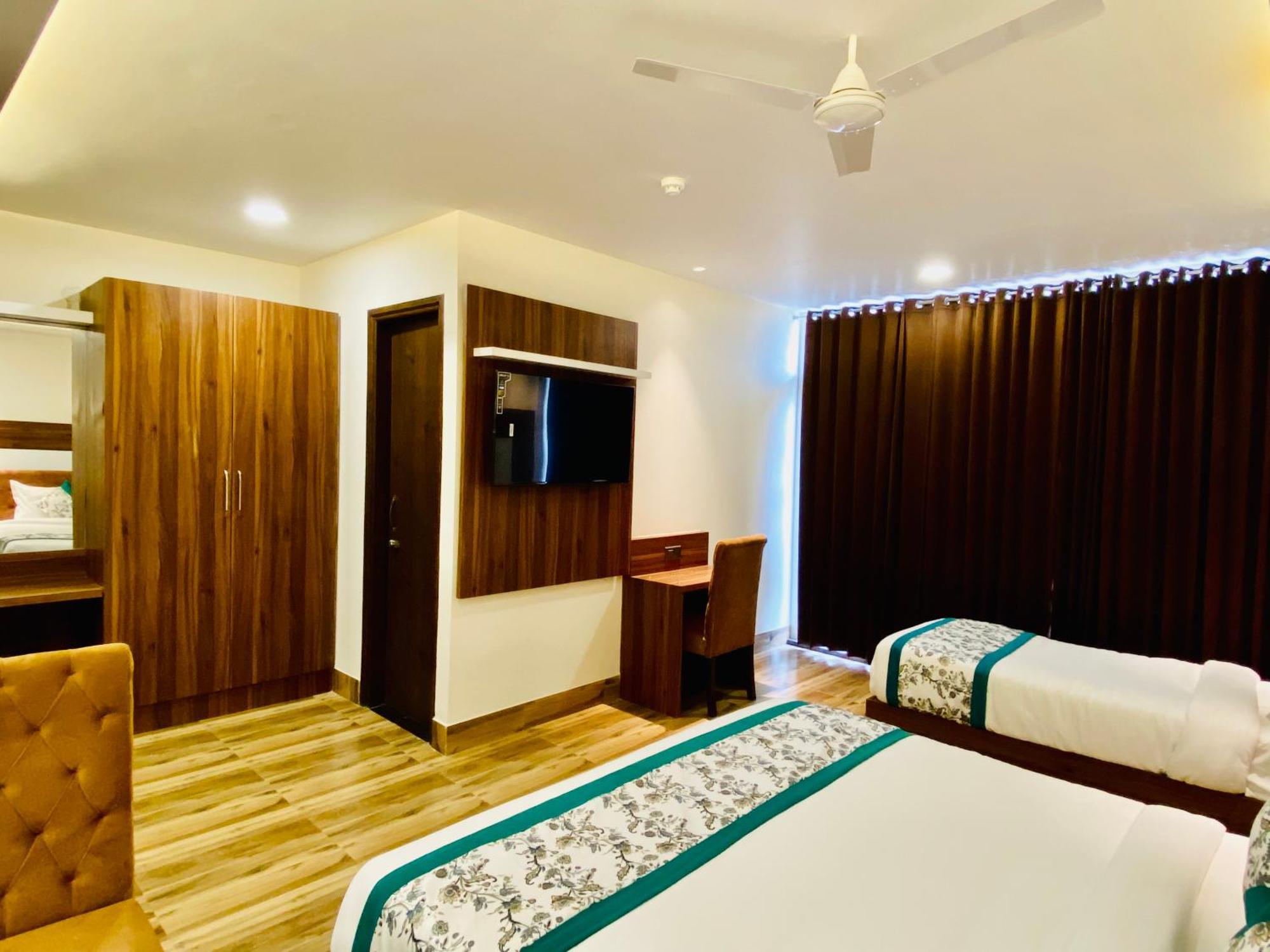 Hotel White House 350 Mtr From Golden Temple Amritsar Exterior foto